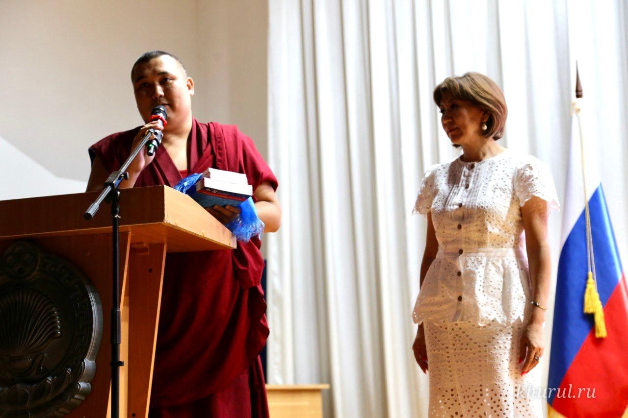 Руководитель администрации Центрального хурула принял участие в августовском совещании педагогов региона